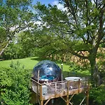 Les Bulles Perchees De Lartigue 3*