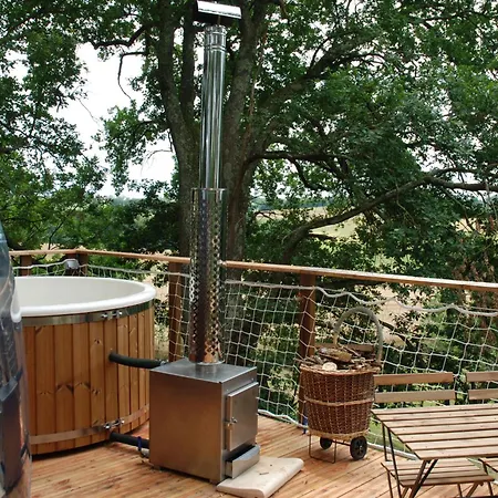 Les Bulles Perchees De Lartigue Bed & Breakfast