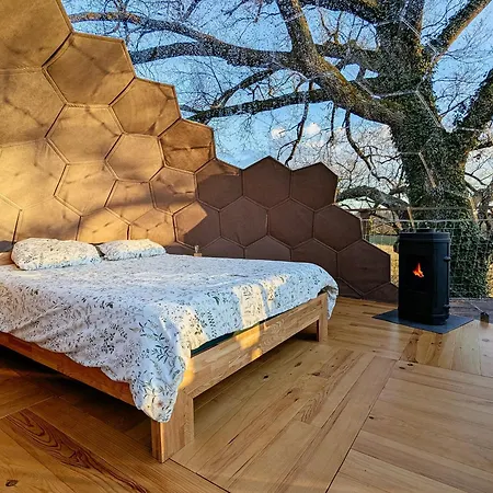 Les Bulles Perchees De Lartigue Margouet-Meymes