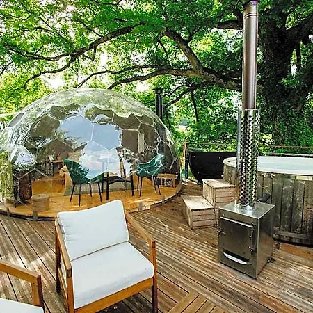 Les Bulles Perchées De Lartigue Bed and breakfast 3*