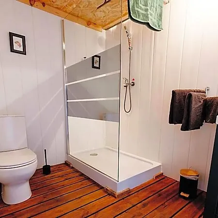 Les Bulles Perchées De Lartigue Bed and breakfast 3*