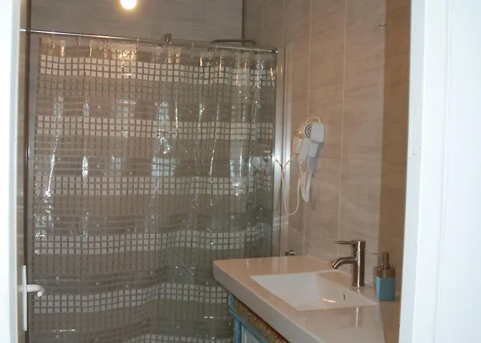 Les Bulles Perchees De Lartigue Margouet-Meymes