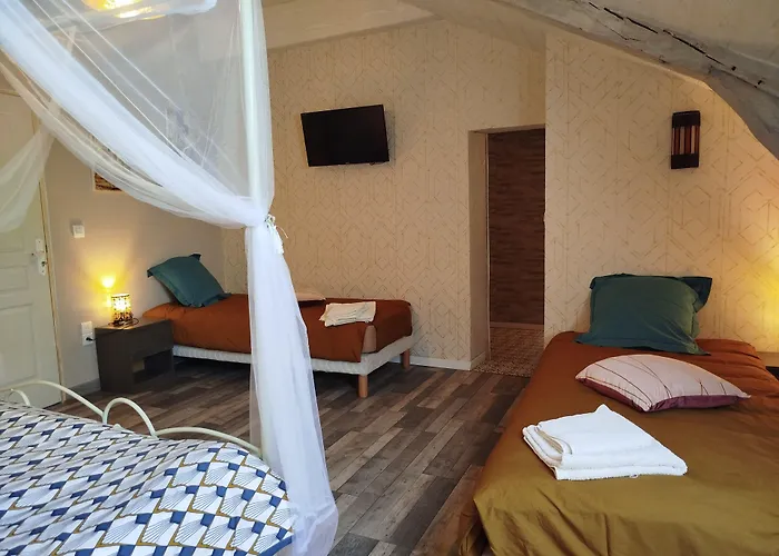 Les Bulles Perchees De Lartigue Margouet-Meymes