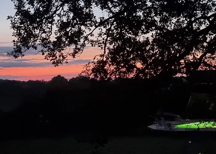 Bed & Breakfast Les Bulles Perchees De Lartigue 3*